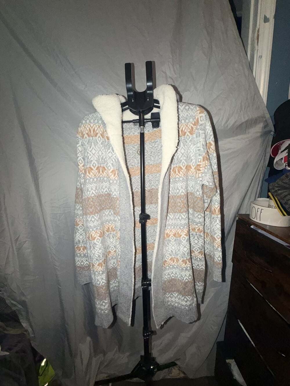 Natural Reflections Cardigan Size XL Gray Aztec Open Front Faux Fur Hoodie